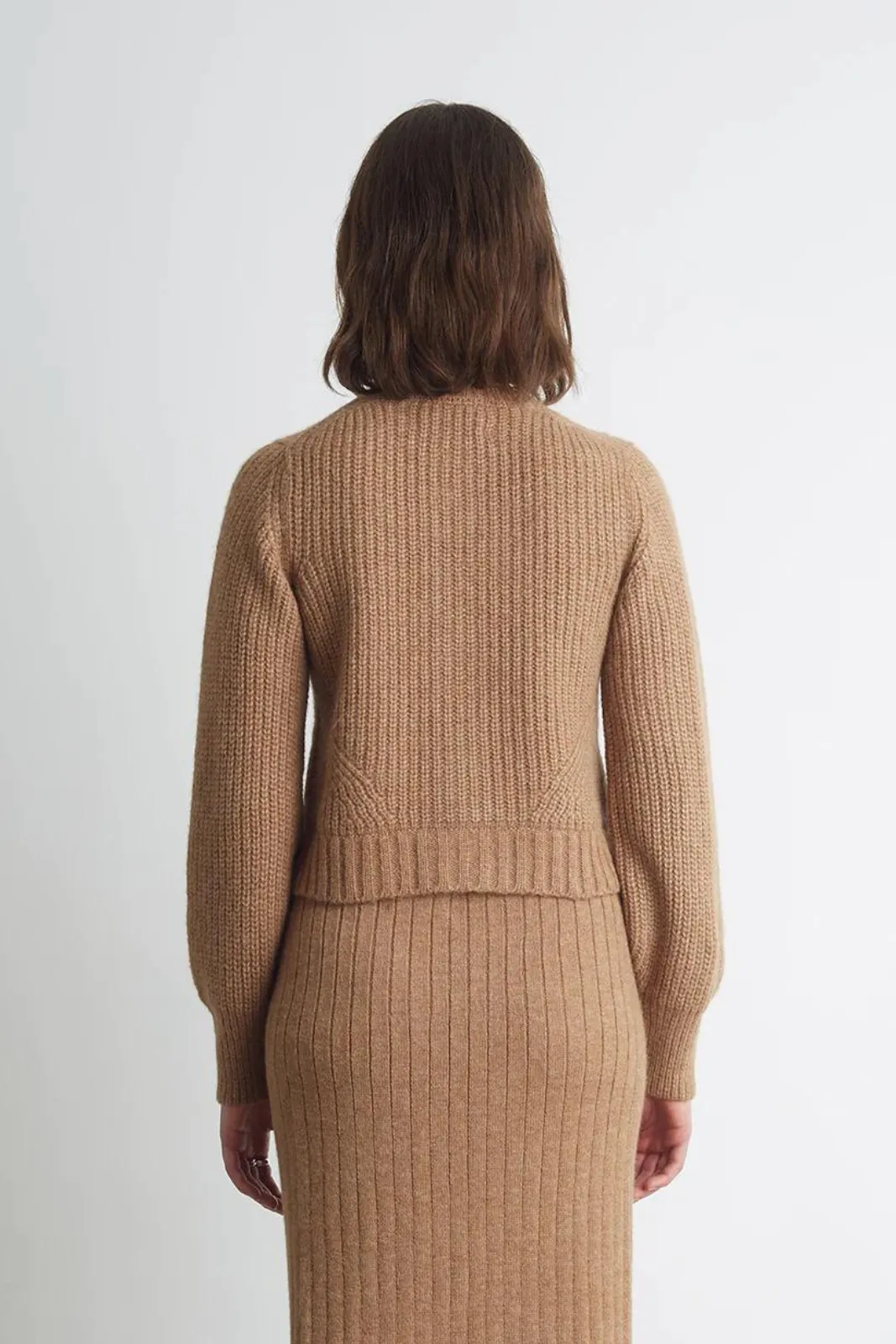 Becca Cardi, Camel