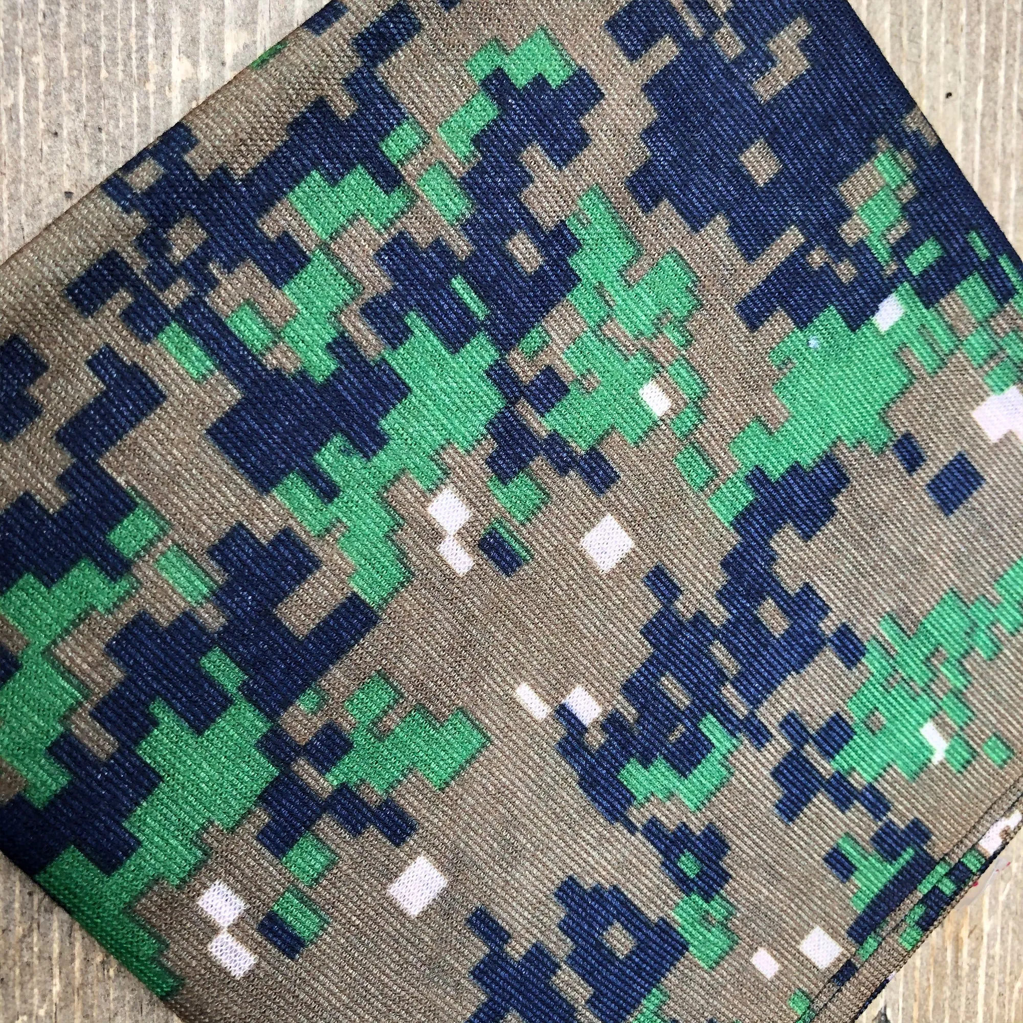 MULTIFUNCTIONAL FACE COVERING
